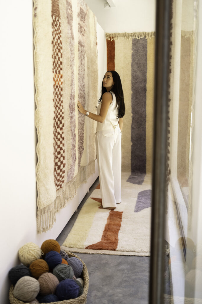 Hommage à Sana Benzaitar : une ambassadrice de l’artisanat amazigh et de la création contemporaine