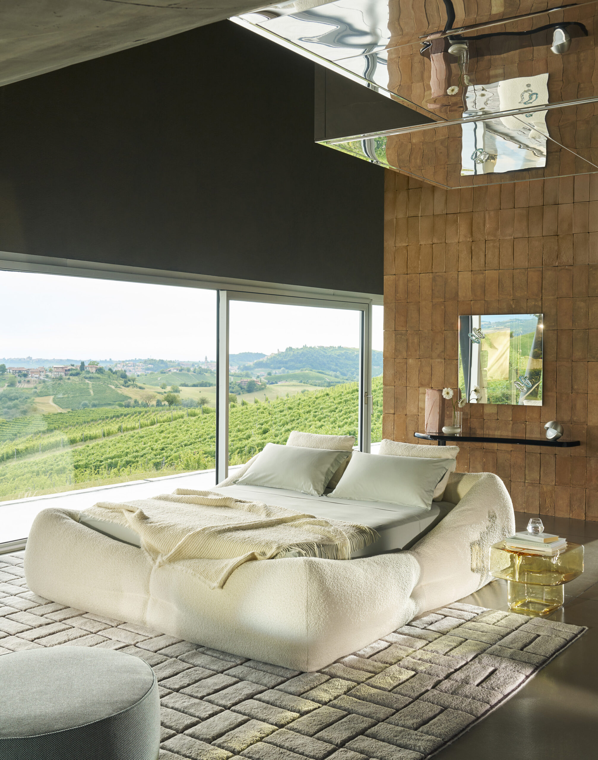 CASSINA_Mon-Nid bed_Patricia Urquiola_ph_Francesco Dolfo